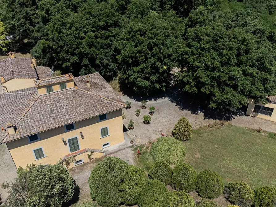 Immagine 1 di Villa in vendita  a Fucecchio