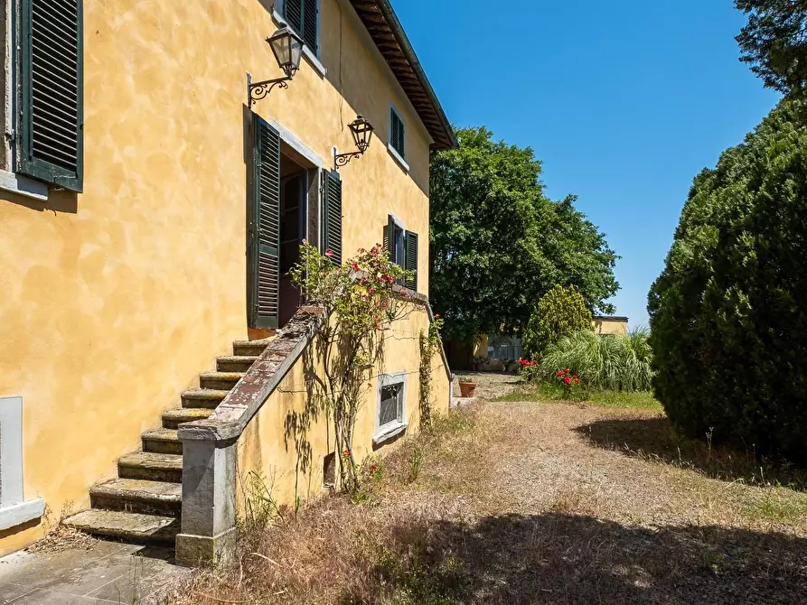 Immagine 8 di Villa in vendita  a Fucecchio