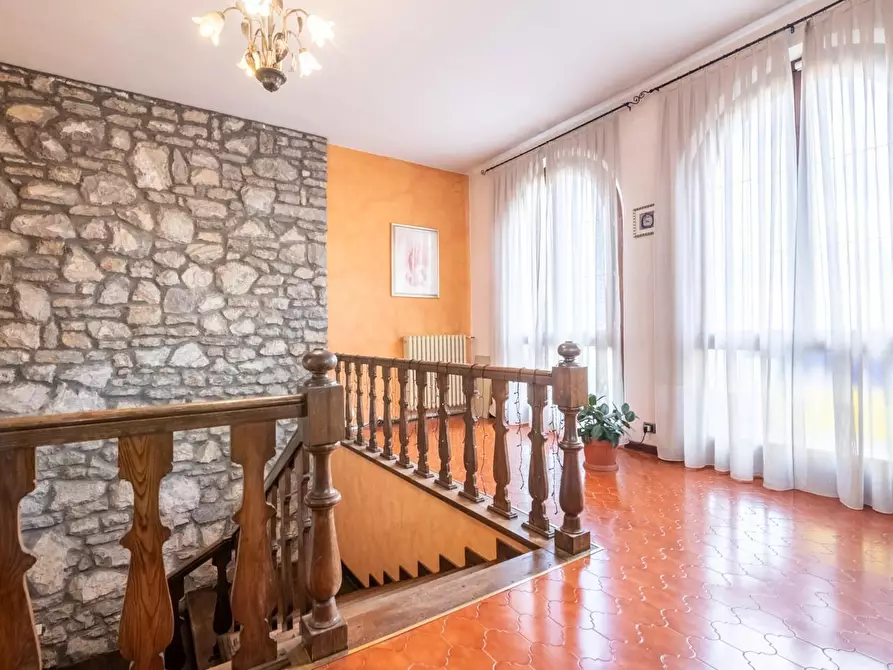 Immagine 2 di Casa bifamiliare in vendita  a Calcinaia