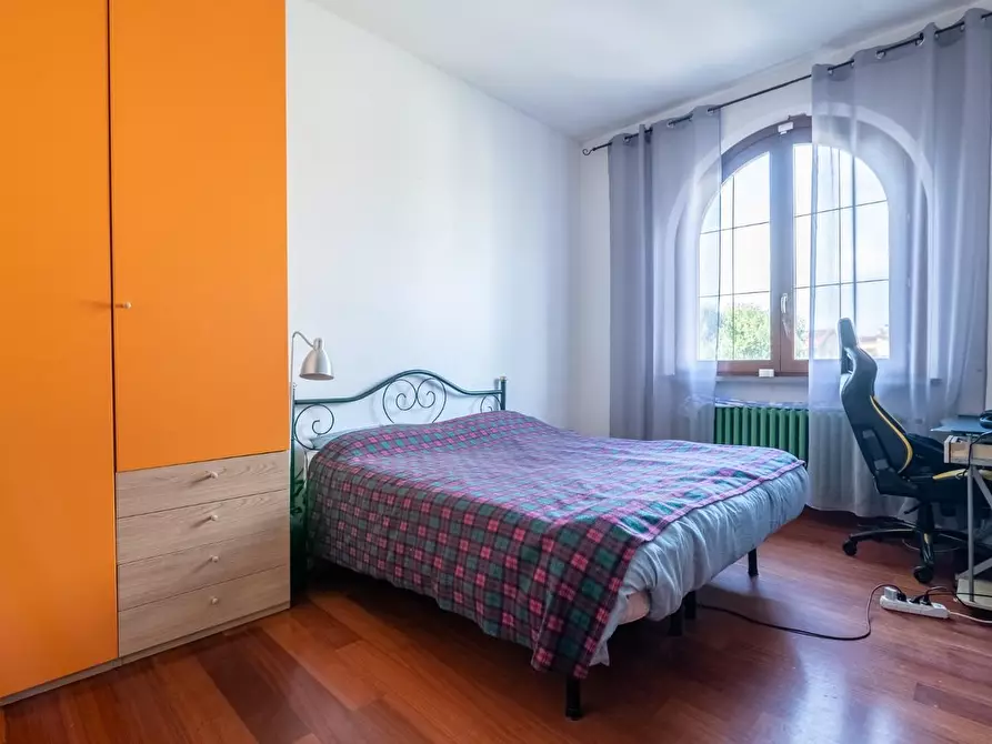 Immagine 16 di Casa bifamiliare in vendita  a Pontedera