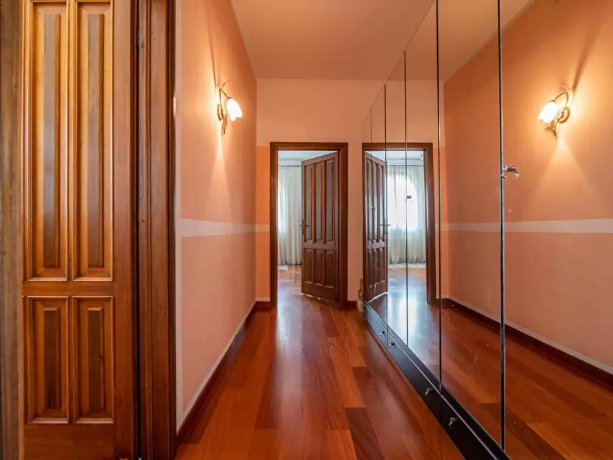 Immagine 15 di Casa bifamiliare in vendita  a Pontedera