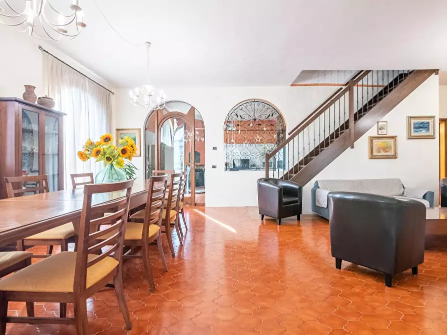 Immagine 5 di Casa bifamiliare in vendita  a Pontedera