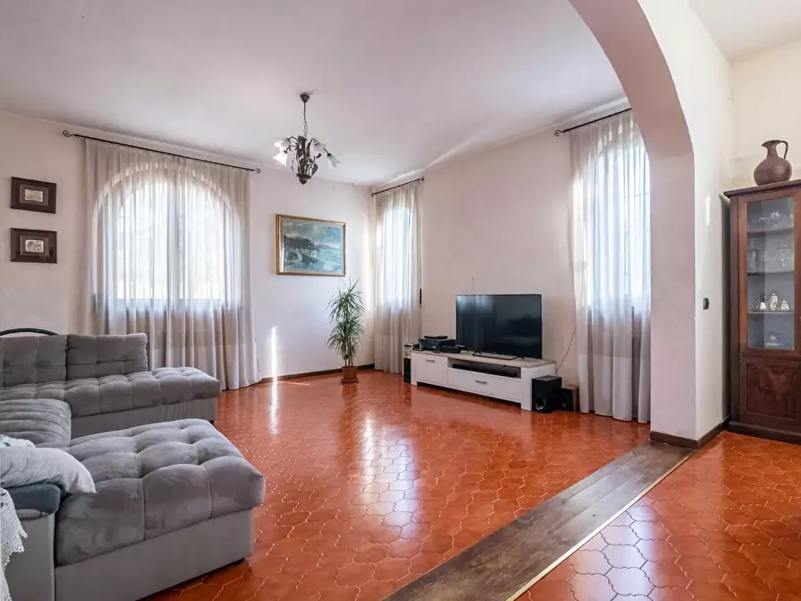 Immagine 4 di Casa bifamiliare in vendita  a Pontedera