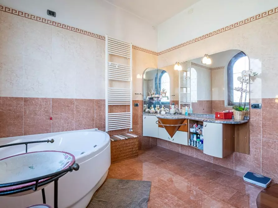 Immagine 20 di Casa bifamiliare in vendita  a Pontedera