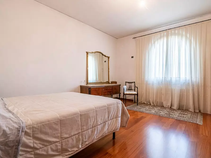 Immagine 21 di Casa bifamiliare in vendita  a Pontedera