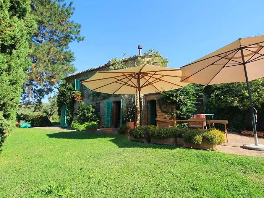 Immagine 31 di Casa colonica in vendita  a Larciano