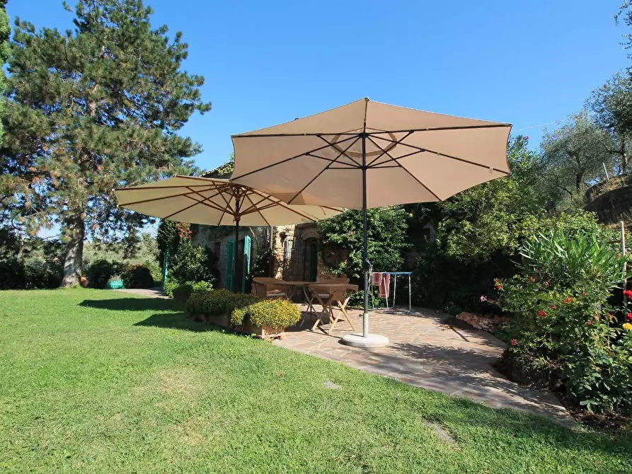 Immagine 7 di Casa colonica in vendita  a Larciano