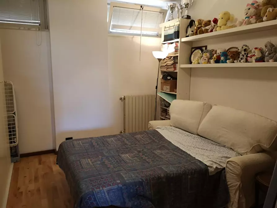 Immagine 10 di Appartamento in vendita  a Massa