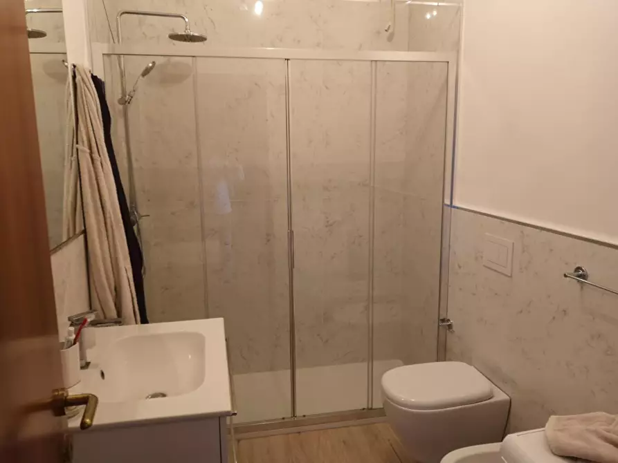 Immagine 13 di Appartamento in vendita  a Massa