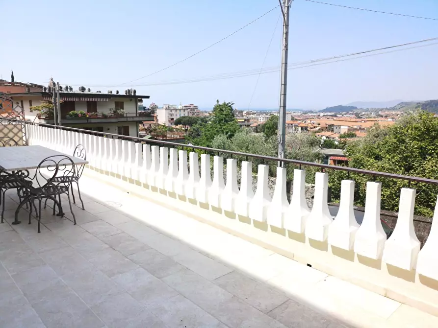 Immagine 16 di Appartamento in vendita  a Massa