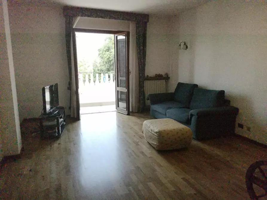 Immagine 3 di Appartamento in vendita  a Massa