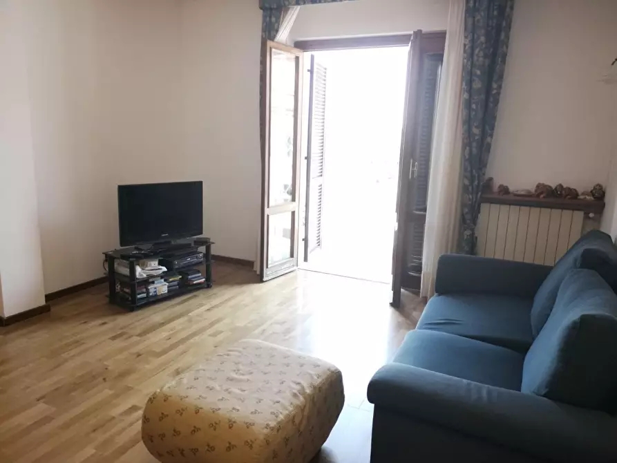 Immagine 4 di Appartamento in vendita  a Massa