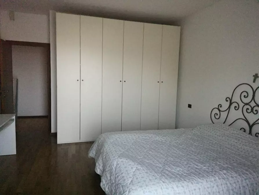 Immagine 7 di Appartamento in vendita  a Massa