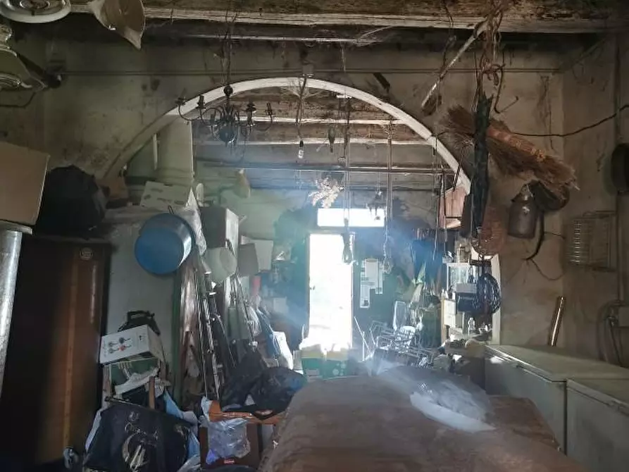 Immagine 26 di Rustico / casale in vendita  a Santa Maria A Monte