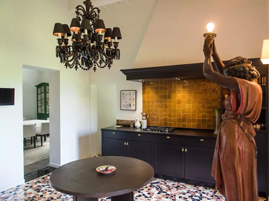 Immagine 35 di Immobile di prestigio in vendita  a Pisa