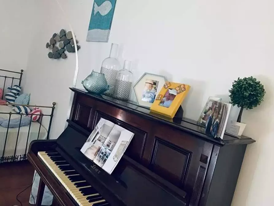 Immagine 12 di Mansarda in vendita  a Carrara