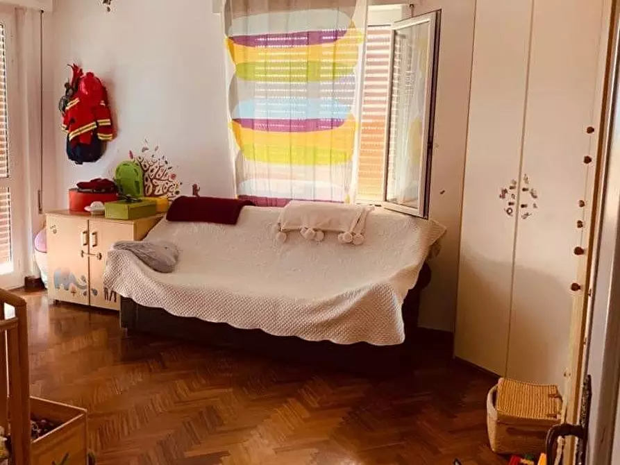 Immagine 6 di Mansarda in vendita  a Carrara