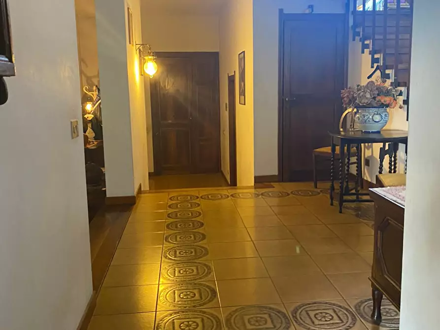 Immagine 4 di Villa in vendita  a Empoli