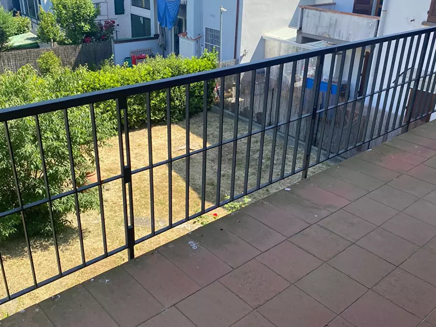Immagine 41 di Villa in vendita  a Empoli