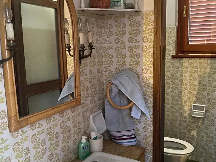 Immagine 16 di Villa in vendita  a Empoli