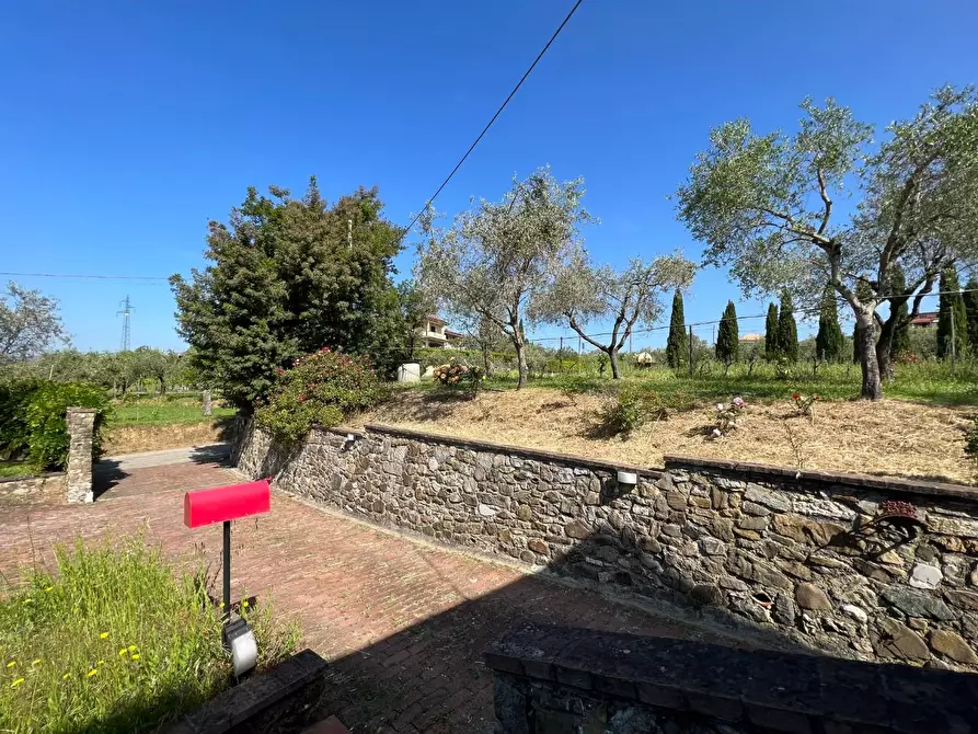 Immagine 20 di Agriturismo in vendita  a Castelnuovo Magra