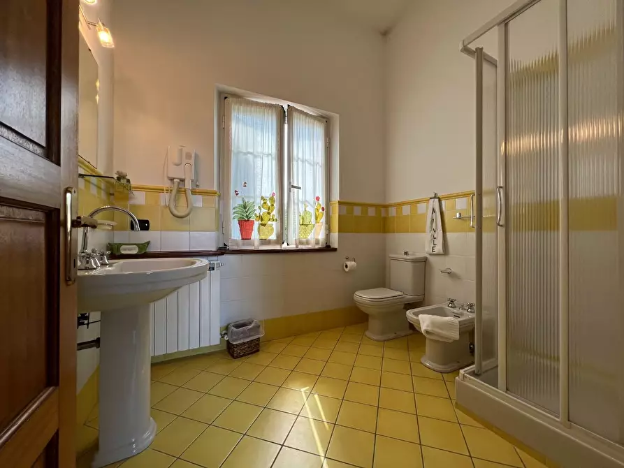 Immagine 25 di Agriturismo in vendita  a Castelnuovo Magra