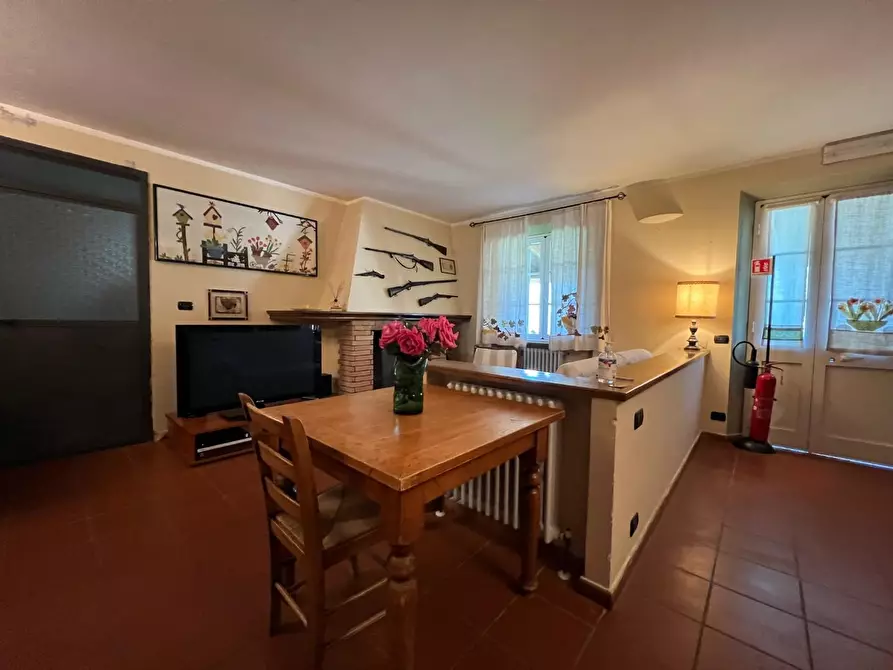 Immagine 32 di Agriturismo in vendita  a Castelnuovo Magra