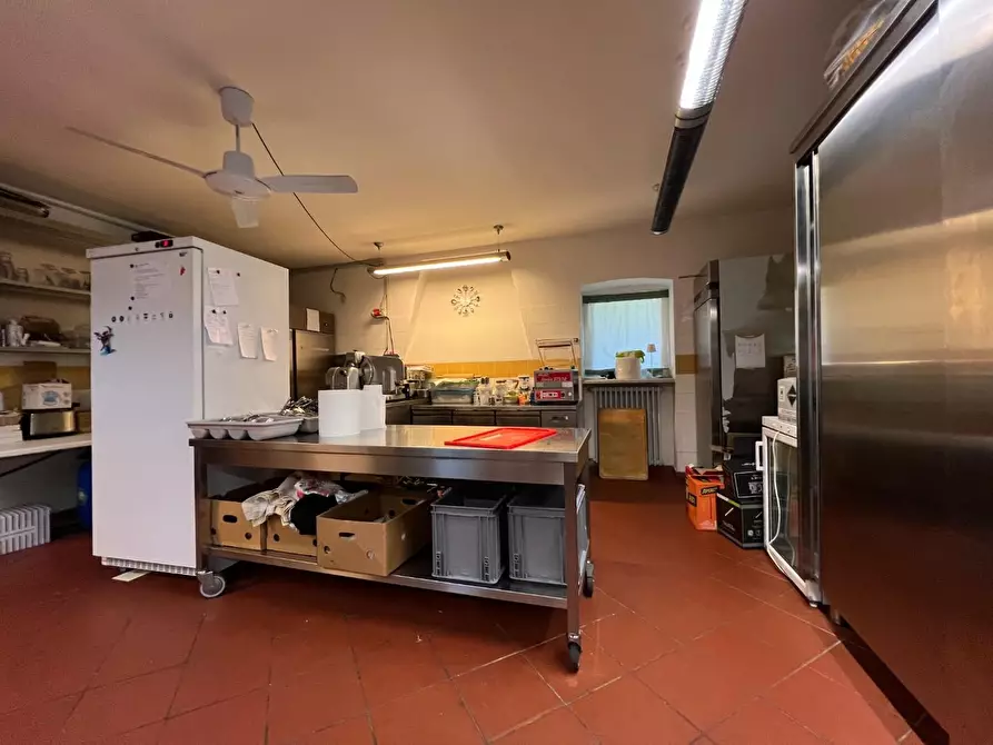 Immagine 38 di Agriturismo in vendita  a Castelnuovo Magra