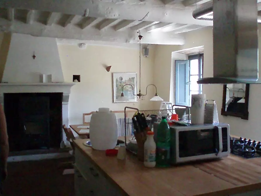 Immagine 6 di Rustico / casale in vendita  a Lucca