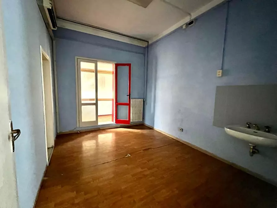 Immagine 18 di Appartamento in vendita  a Pontedera