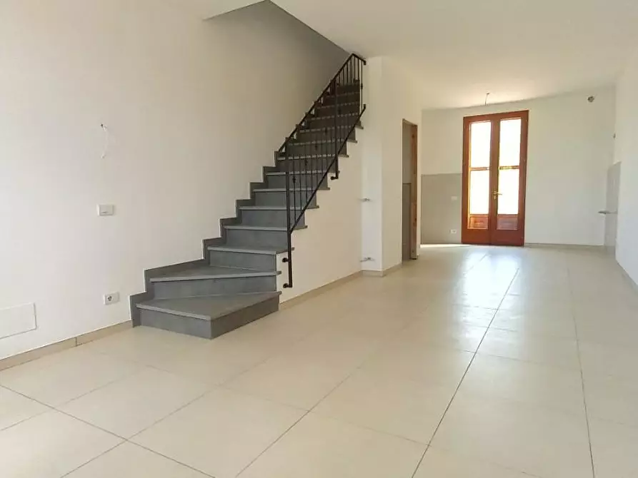 Immagine 8 di Casa bifamiliare in vendita  a Castelfiorentino