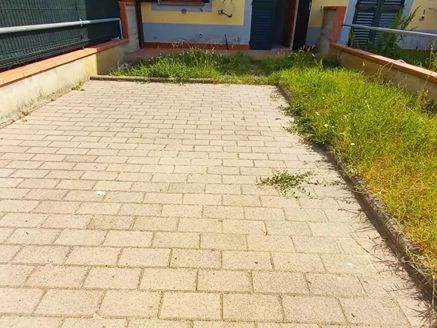 Immagine 21 di Casa bifamiliare in vendita  a Castelfiorentino