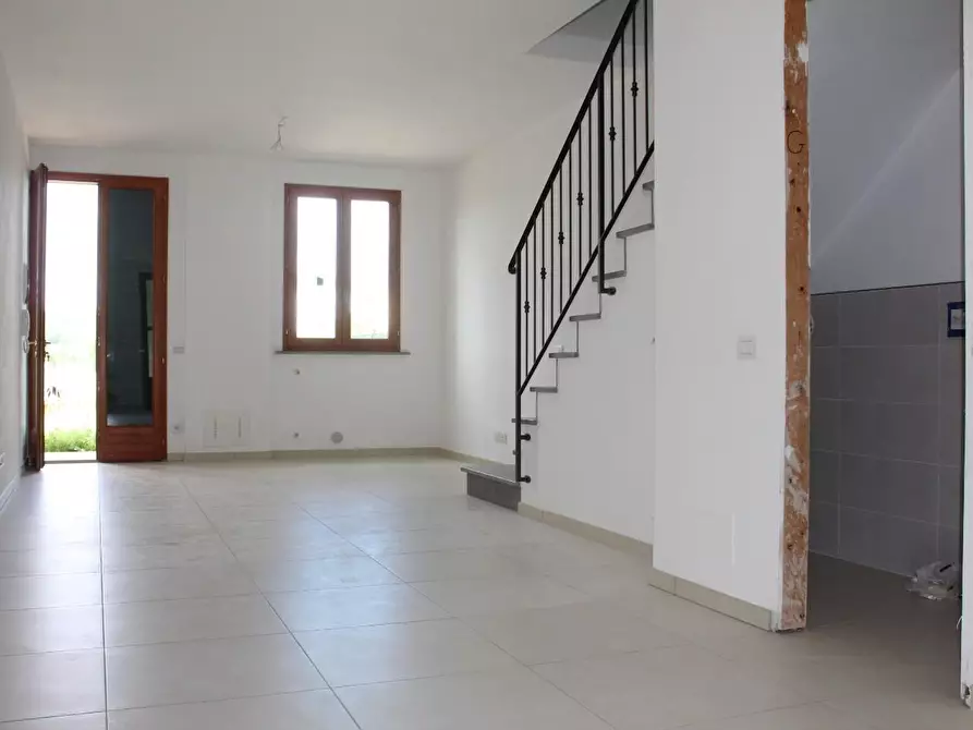 Immagine 4 di Casa bifamiliare in vendita  a Castelfiorentino