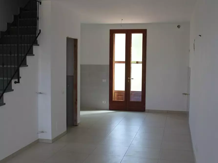 Immagine 3 di Casa bifamiliare in vendita  a Castelfiorentino