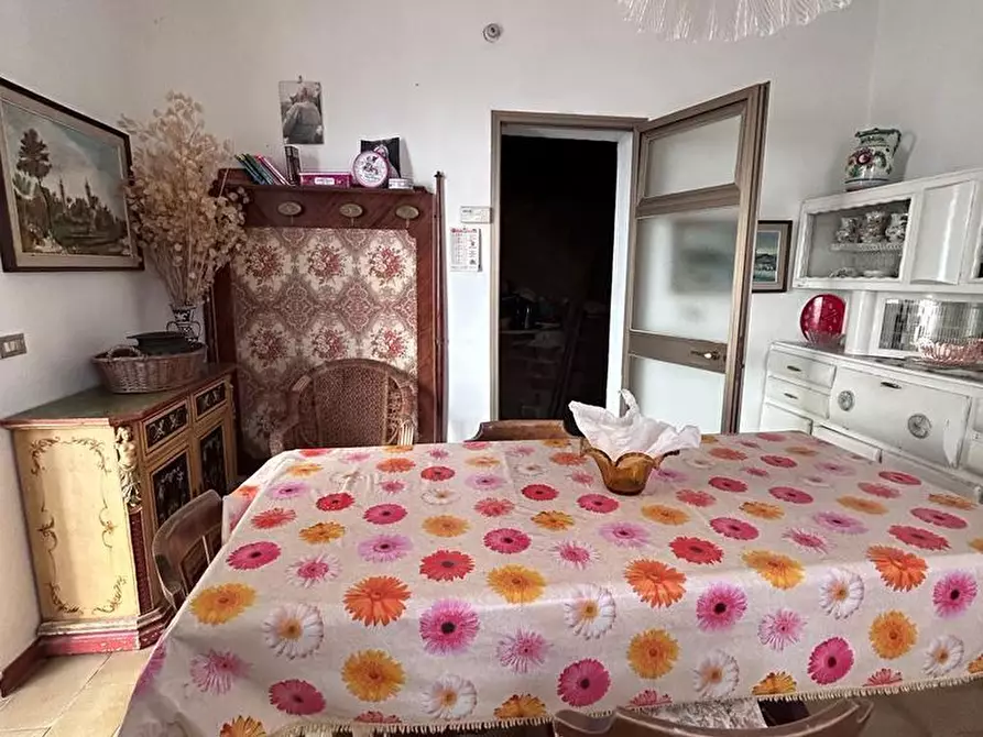 Immagine 11 di Villa in vendita  a Podenzana