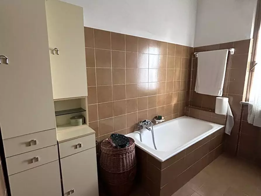 Immagine 33 di Villa in vendita  a Podenzana