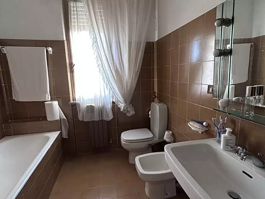 Immagine 34 di Villa in vendita  a Podenzana