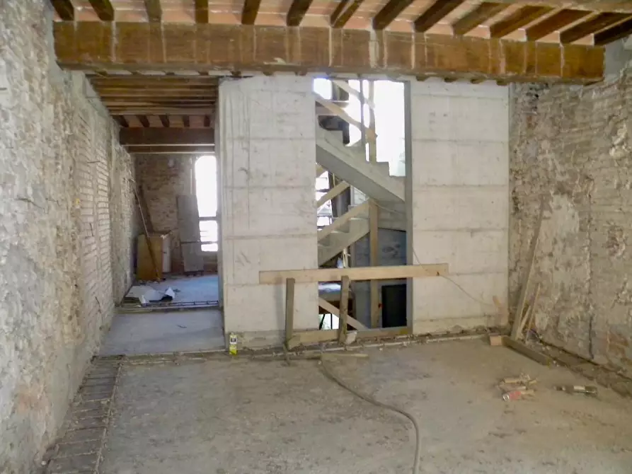 Immagine 9 di Terratetto in vendita  a Pisa