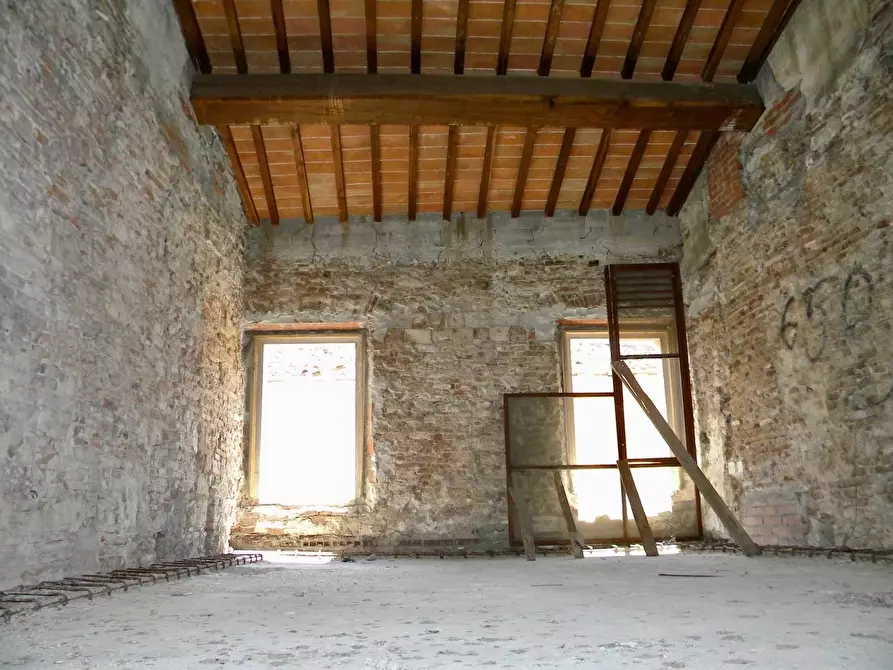 Immagine 11 di Terratetto in vendita  a Pisa