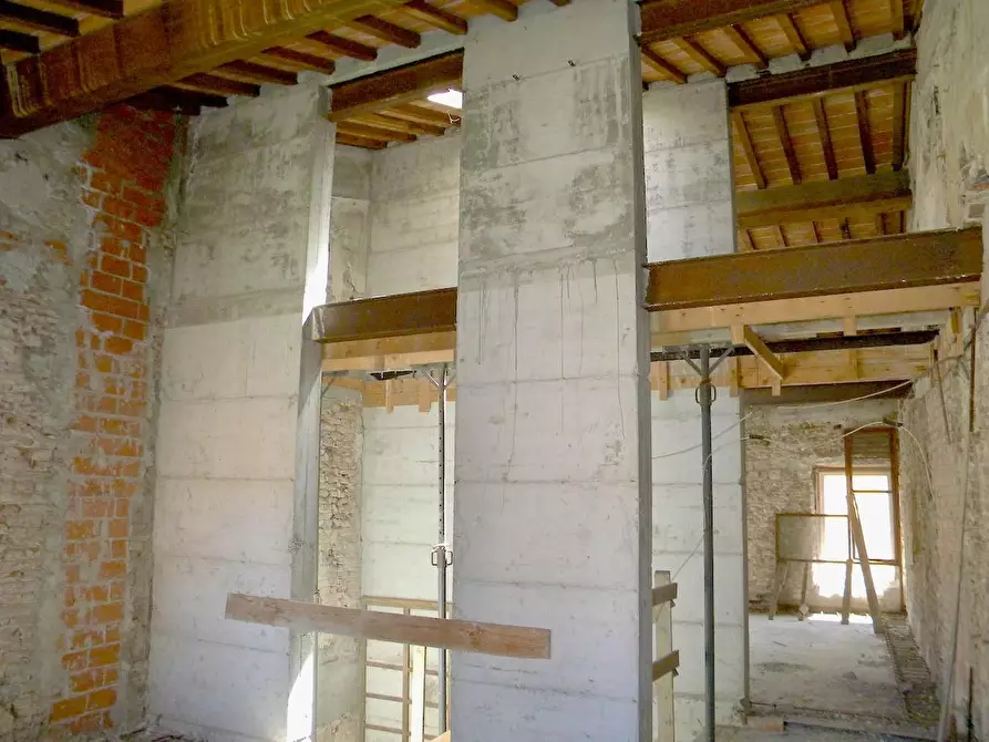 Immagine 15 di Terratetto in vendita  a Pisa