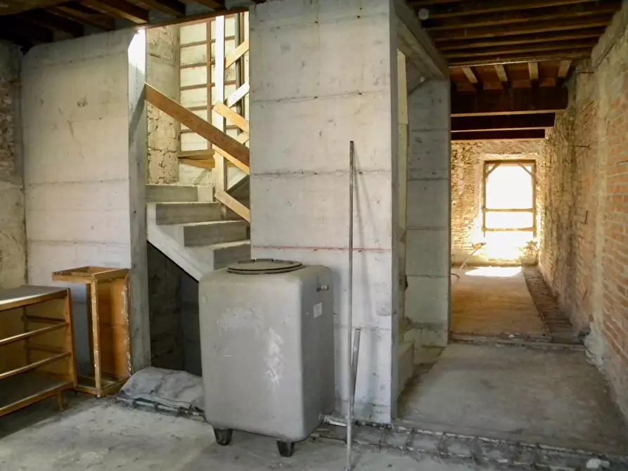 Immagine 10 di Terratetto in vendita  a Pisa