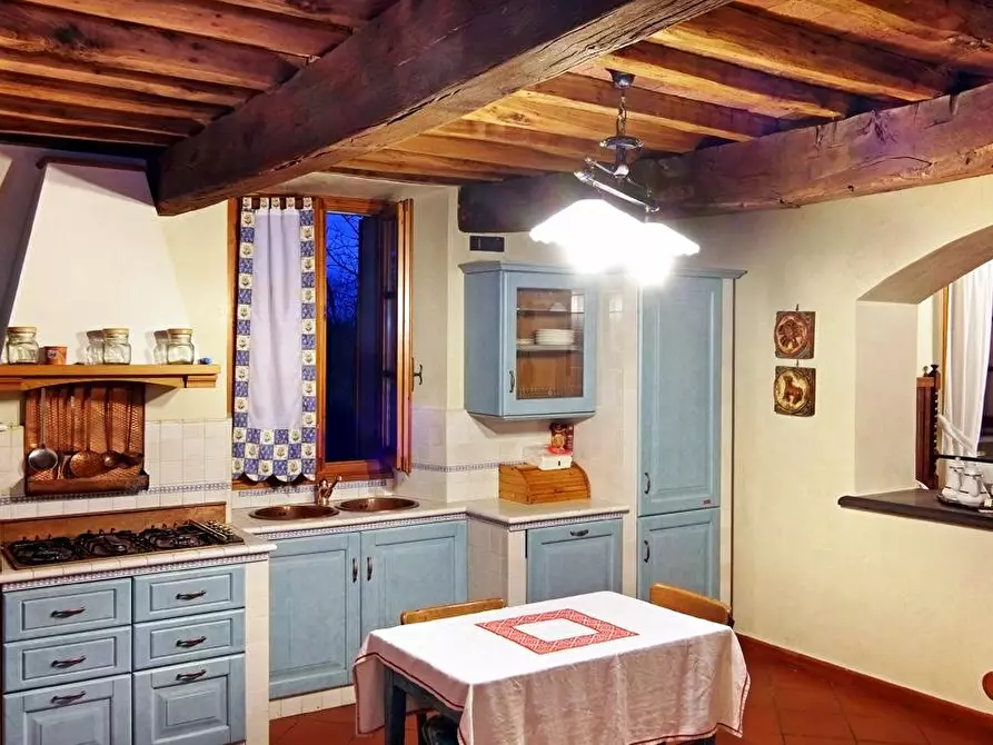 Immagine 25 di Villa in vendita  a Villafranca In Lunigiana