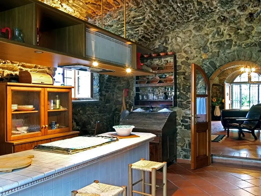 Immagine 27 di Villa in vendita  a Villafranca In Lunigiana