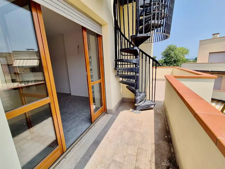 Immagine 5 di Appartamento in vendita  a Pisa