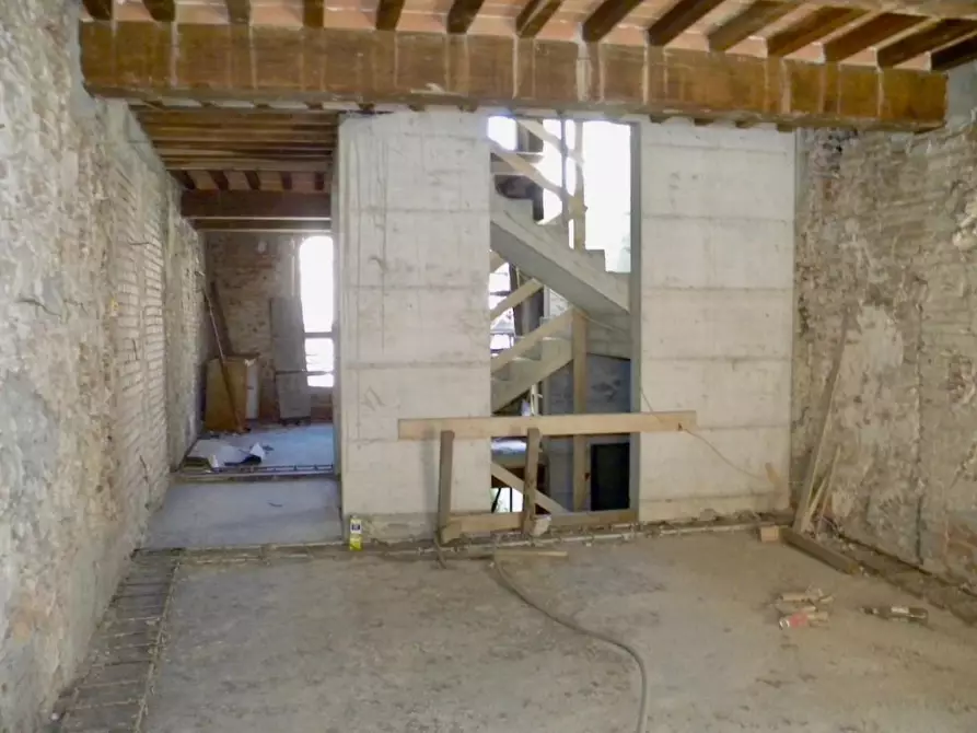 Immagine 4 di Terratetto in vendita  a Pisa