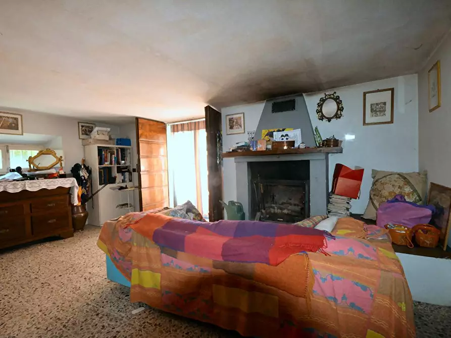 Immagine 24 di Villa in vendita  a Lucca