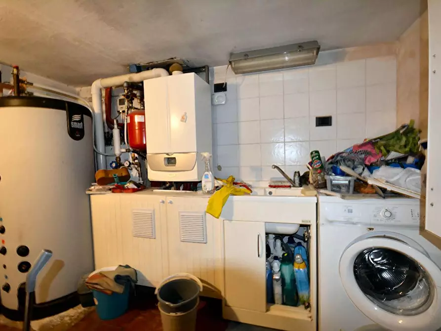 Immagine 26 di Villa in vendita  a Lucca