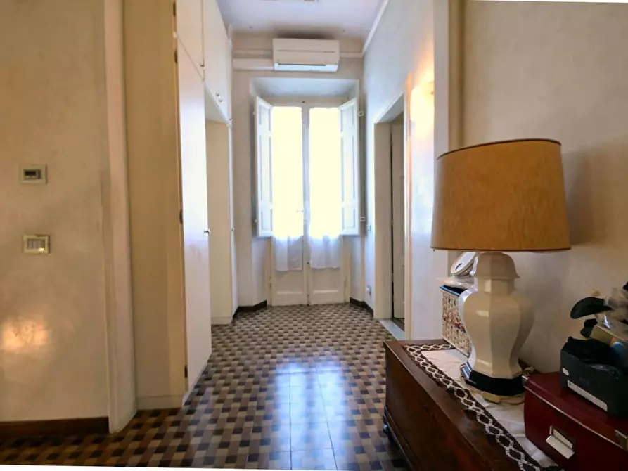 Immagine 16 di Villa in vendita  a Lucca