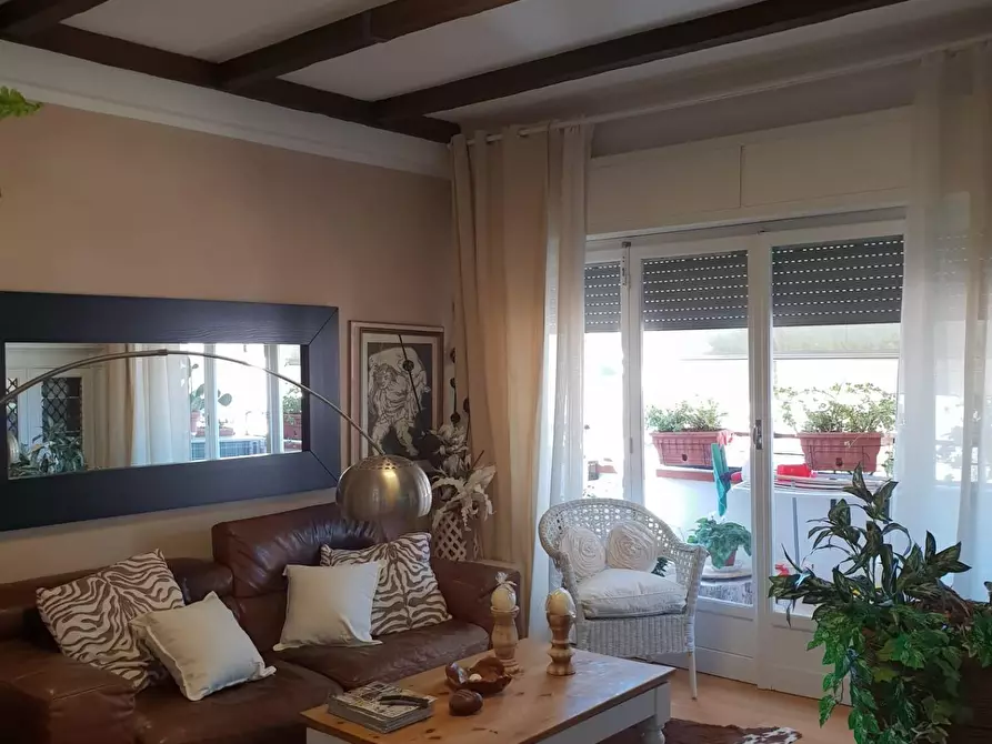 Immagine 23 di Appartamento in vendita  a Carrara