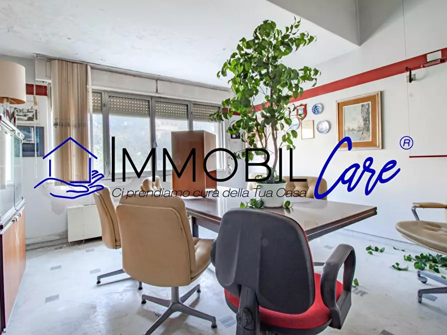 Immagine 3 di Appartamento in vendita  a Livorno